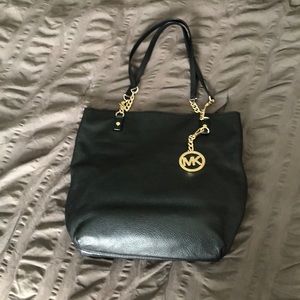 Michael Kors Bucket Bag